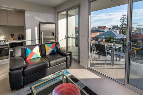 Hamilton Executive Apartments - Stays Accommodation 8