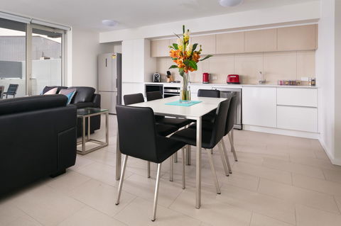 Hamilton Executive Apartments - Stays Accommodation 6