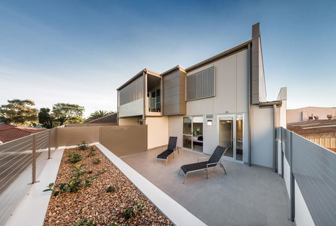 Hamilton Executive Apartments - Stays Accommodation 29