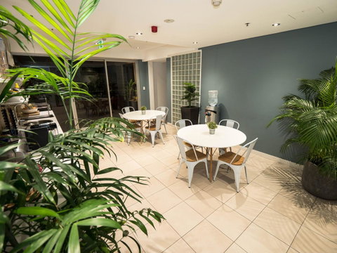 Crown Hotel Surry Hills - Stayed 5