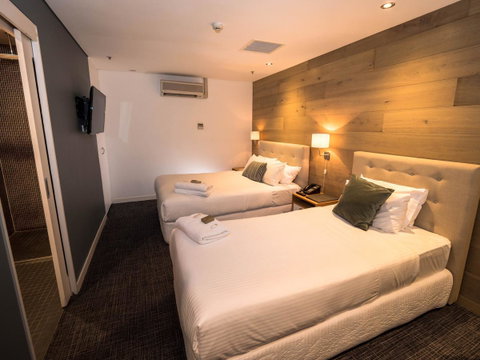Crown Hotel Surry Hills - Stayed 10
