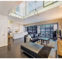 Urban Loft Close To Sydney Hot Spots - Stayed
