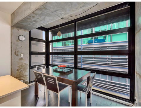 Urban Loft Close To Sydney Hot Spots - Stayed 5