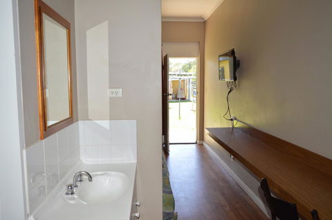 Brolga Hotel Motel - Coleambally - Stayed 3