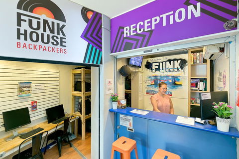 Mad Monkey Downtown - Stayed 3