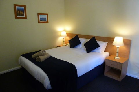 Sky Rider Motor Inn - Stayed 18