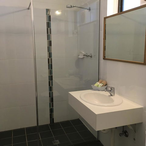 Sky Rider Motor Inn - Stayed 22