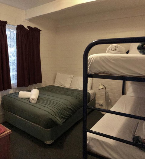 Kon Tiki Apartments - Stayed 10