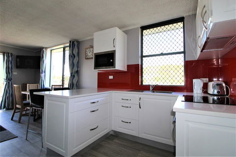 Beachfront 3, 25 Willow Street - Stayed 6
