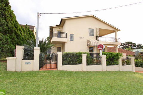 Bel Mondo Apartments - Stays Accommodation 8