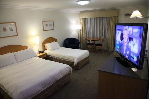 Carlyle Suites & Apartments - Stayed 20