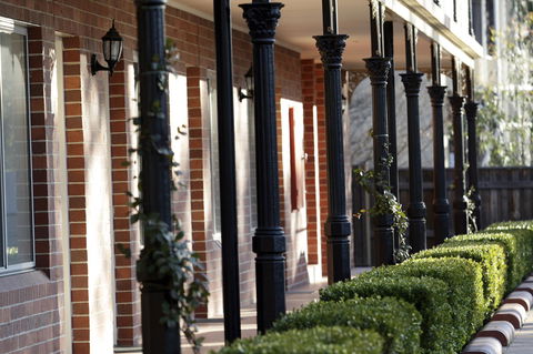 Carlyle Suites & Apartments - Stayed 15