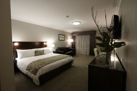 Carlyle Suites & Apartments - Stayed 3
