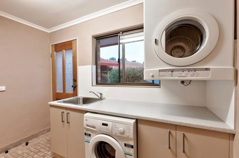 Hume Country Motor Inn - Stayed 27