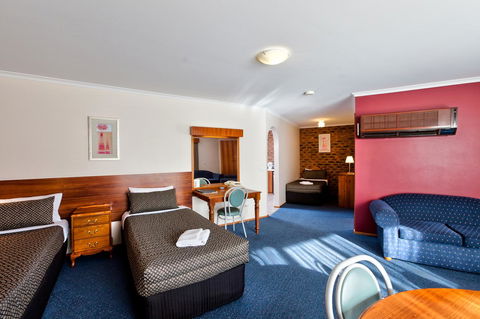 Hume Country Motor Inn - Stayed 33