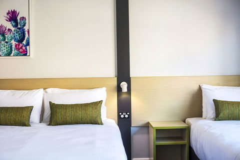 Nightcap At Hume Hotel - Stayed 13