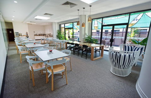 Palms City Resort - Stayed 24