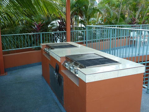 Cullen Bay Resorts - Stayed 17