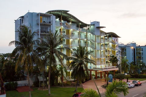 Cullen Bay Resorts - Stayed 11