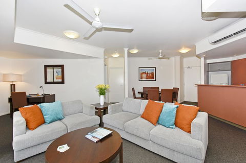 Metro Advance Apartments & Hotel - Stayed 18