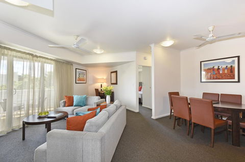 Metro Advance Apartments & Hotel - Stayed 5