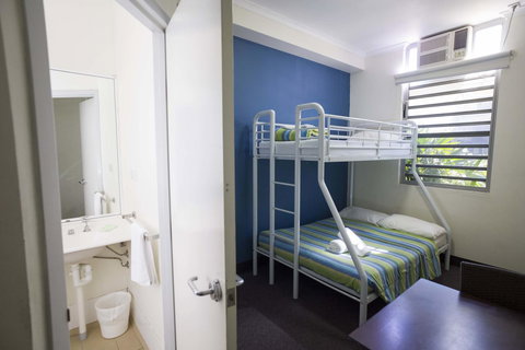 Melaleuca On Mitchell - Darwin YHA - Stayed 9