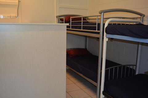 Frogs-Hollow Backpackers - Stayed 4