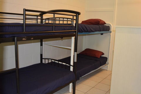 Frogs-Hollow Backpackers - Stayed 5