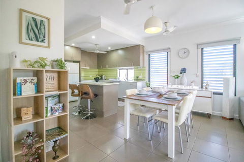 ZEN QUEST - The NOMADS PAD Near Nightcliff Markets & Sunset Foreshore - Stayed 12