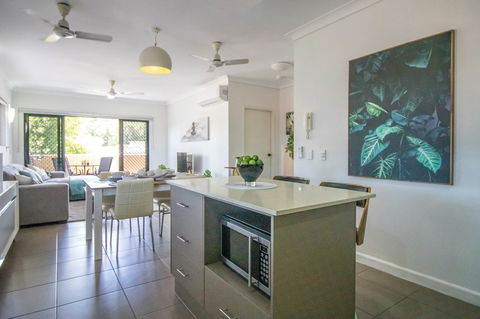 ZEN QUEST - The NOMADS PAD Near Nightcliff Markets & Sunset Foreshore - Stayed 24
