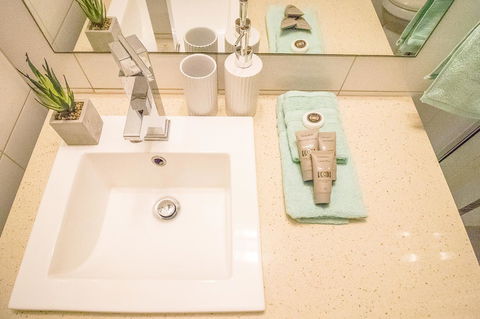 ZEN QUEST - The NOMADS PAD Near Nightcliff Markets & Sunset Foreshore - Stayed 20