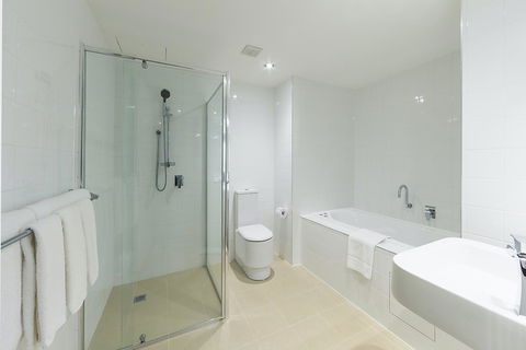 Crowne Plaza Canberra, An IHG Hotel - Stayed 27