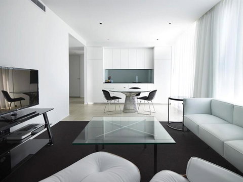 Burbury Hotel - Stayed 7