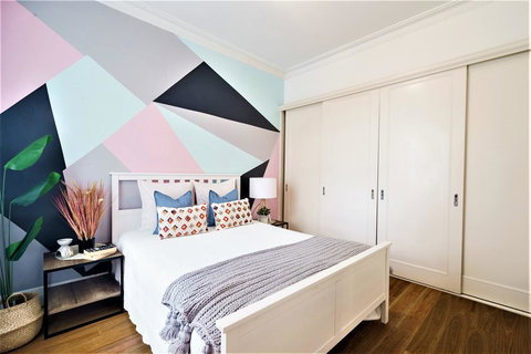 Bondi Beach Front Breeze - Stayed 1