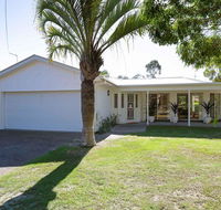 Bonito' 26 Bonito Street - pet friendly housewith aircon - Stays Accommodation