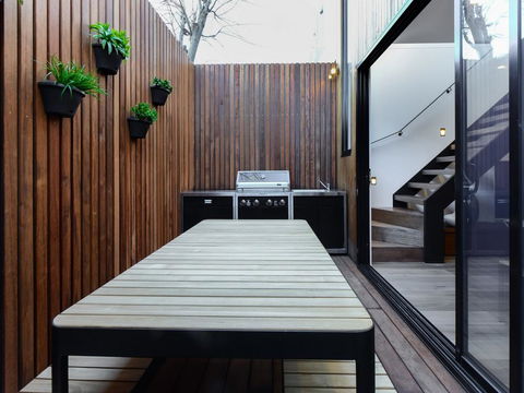 Boutique Stays - County Down, Contemporary Port Melbourne Home - Stayed 1
