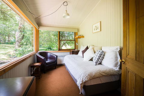 Braeside Mount Macedon Country Retreat Bed And Breakfast - Stayed 2