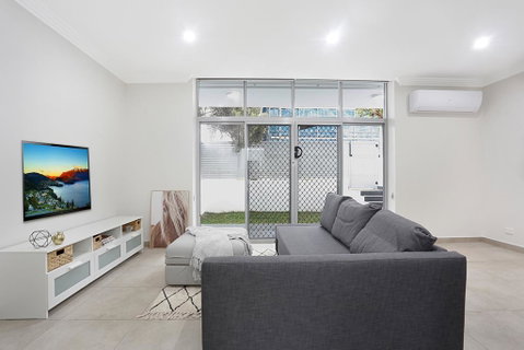 Brand New 2 Bedroom Apartment For 7 People - Stayed 3