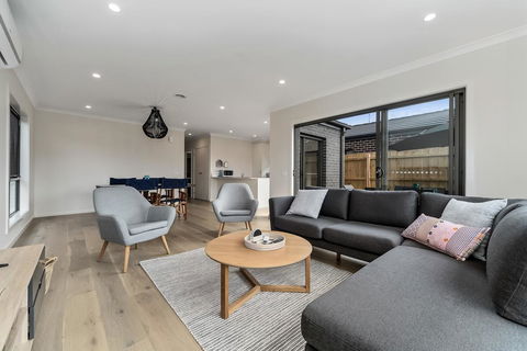 Brand New And Beautiful - Rosebud Holiday Home - Stayed 0