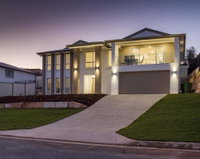 Book Bundamba Accommodation Vacations Stayed Stayed