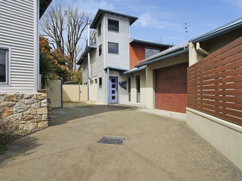 Breakaway Bright - Superb Townhouse - Stayed 0