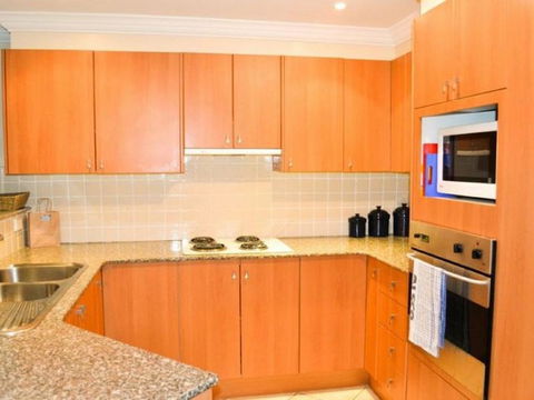 Breakers 1/10 - Stayed 2