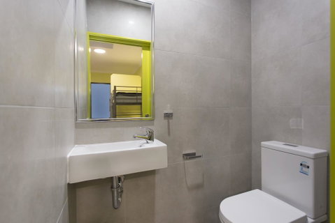 Breeze Lodge - Stays Accommodation 2