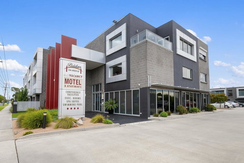 Bridges On Argyle - Stays Accommodation 0