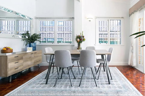 Bright And Elegant Executive 3 Bedroom Family Home - Stays Accommodation 2