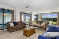Book Newport Accommodation Vacations Stayed Stayed
