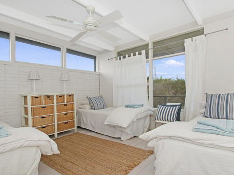 By The Sea - SPECIAL OFFER 3 FOR 2 - Stayed 3