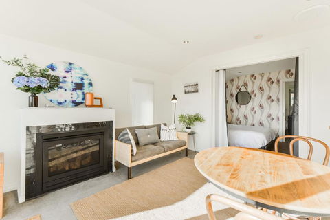 By The Seaside - Stayed 2