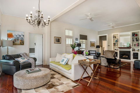 Caledonia House - Stayed 1