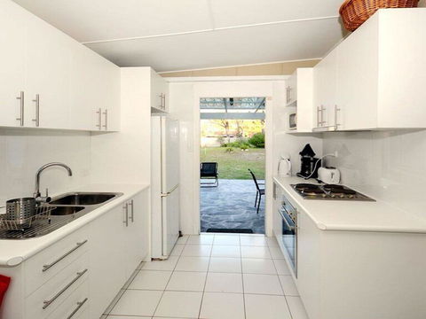 Callala Sun - Modern And Functional - Stayed 2